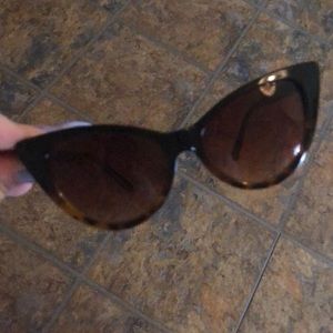 Cat eye sunglasses-Tortoise shell NEVER USED